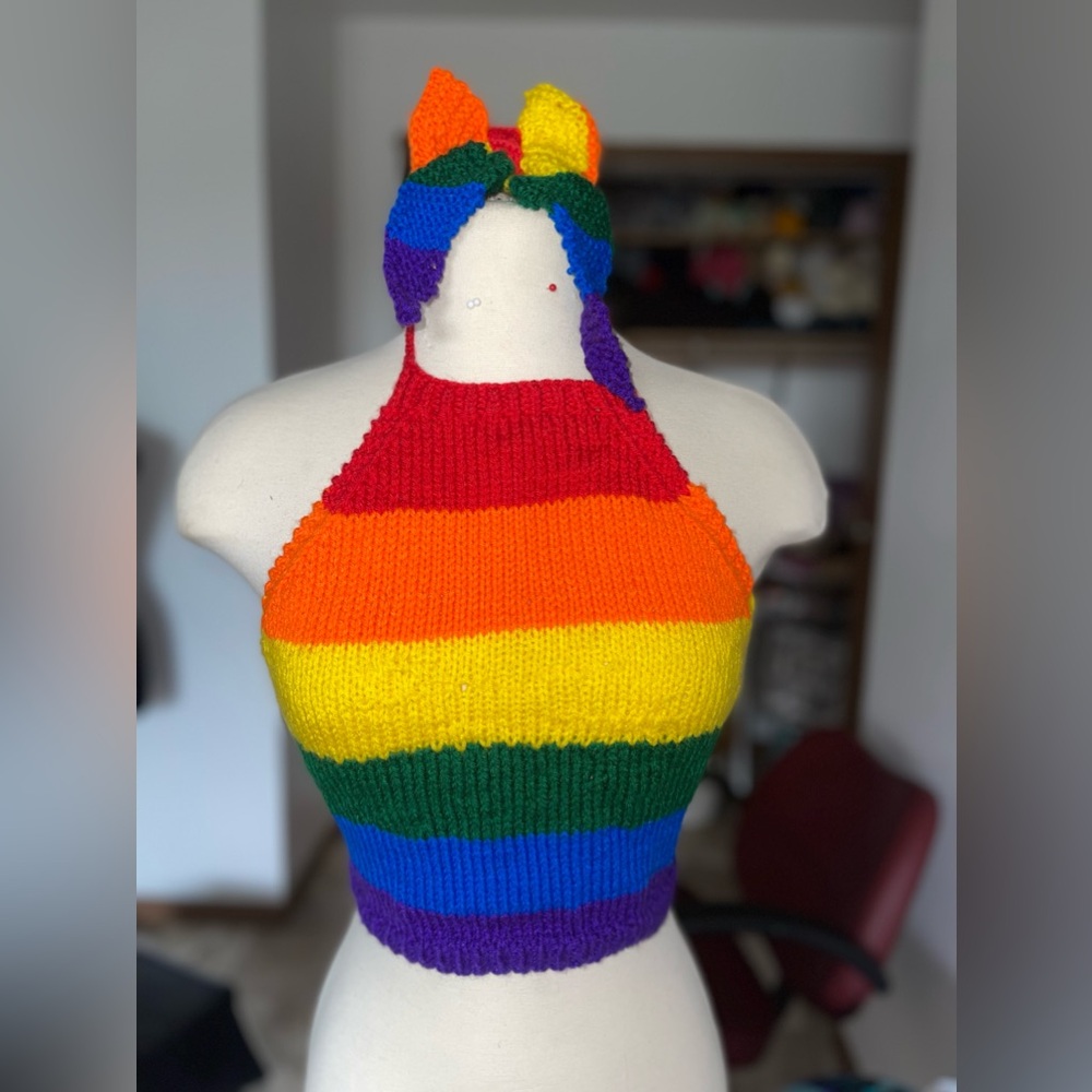 Hand knitted crop top& ponytail bow set
